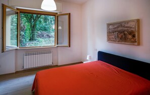 2 soverom, reiseseng for barn, wi-fi (inkludert) og sengetøy