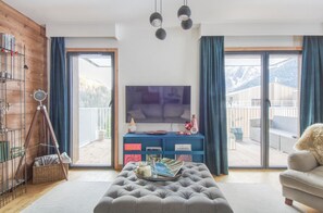 TV, fireplace - Apartment Aiguille Rose (Les Houches)