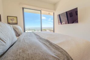 2 Schlafzimmer, Zimmersafe, Bügeleisen/Bügelbrett, WLAN