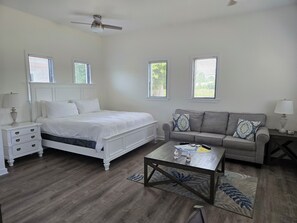 Iron/ironing board, free WiFi, bed sheets, wheelchair access