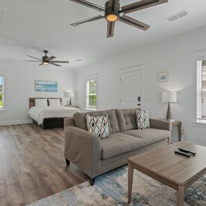 Pengeskab på værelset, strygejern/strygebræt, gratis Wi-Fi, sengetøj