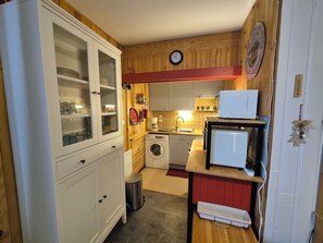 Mikrowelle, Ofen, Geschirrspüler