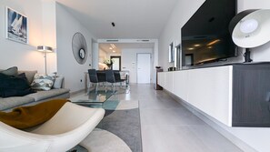 TV - SUNSET WAVES sweet apartment (Benidorm)