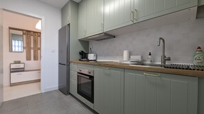 Microwave, oven, stovetop, coffee/tea maker