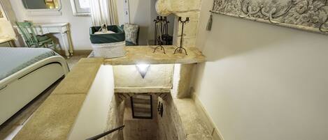 2 bedrooms, bed sheets