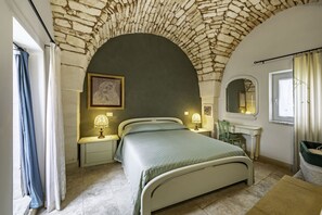 2 bedrooms, bed sheets