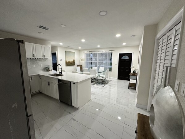 Interior - Charming 4-bedroom house for the entire family (sixth court)