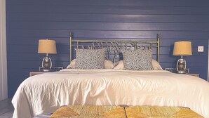 Room - Charming 2-bedroom Tree House in fantastic Saint George Island (Saint George Island)