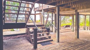Property grounds - Charming 2-bedroom Tree House in fantastic Saint George Island (Saint George Island)
