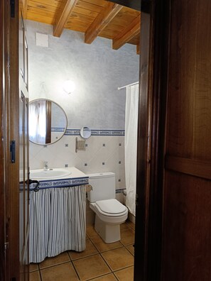 تجهيزات دش، مجففات شعر، مناشف