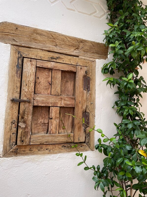 Exterior detail - Superior Apartment 'Corredor' with Terrace, Wi-Fi and Air Conditioning (Consuegra)