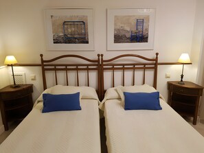1 bedroom, free WiFi, bed sheets, wheelchair access - Room 'El Hogar' with Shared Pool, Shared Garden and Wi-Fi (Consuegra)