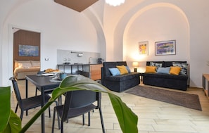 Interior - 1 bedroom gorgeous home in Catania (Catania)