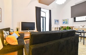 Living area - 1 bedroom gorgeous home in Catania (Catania)