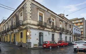 Exterior - 1 bedroom gorgeous home in Catania (Catania)