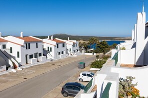 Exterior - Gin & Tonic Apartment in Son Parc with Pool, Padel Court, and Sea View near Son Saura Beach (Son Parc)