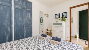 1 bedroom, iron/ironing board, free WiFi, bed sheets