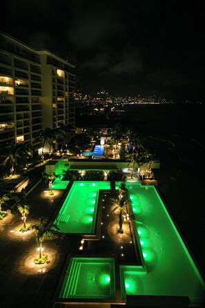 Pool - Ocean Front-Steps from the Beach 1-bedroom condo in beautiful Puerto Vallarta! (Puerto Vallarta)