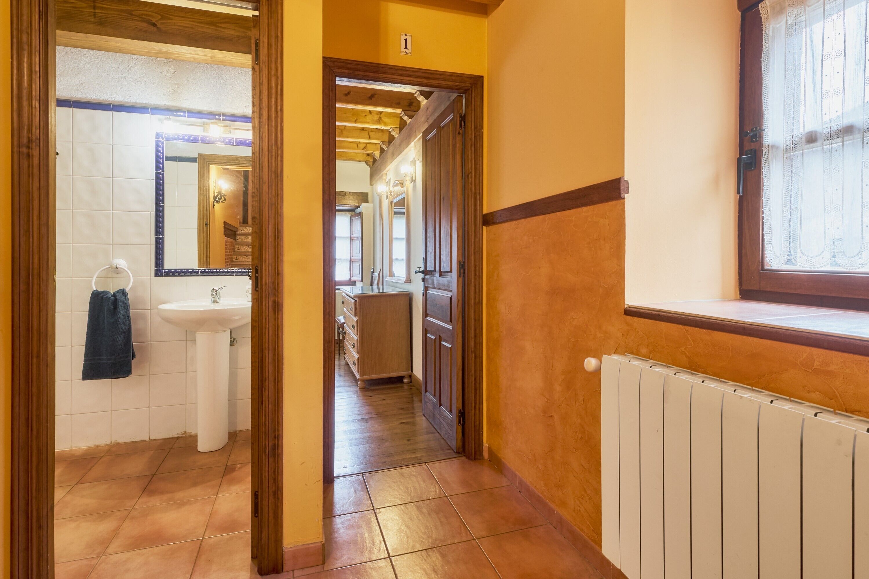 Een douche, een haardroger, handdoeken