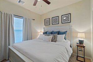 2 soverom, strykejern/-brett, wi-fi og sengetøy