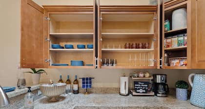 Modern Townhouse - Tubac Desert Haven