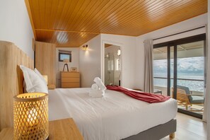 2 bedrooms, iron/ironing board, free WiFi, bed sheets - Holiday Home 'The Yellow House' with Sea View, Balcony and Wi-Fi (Jardim do Mar)