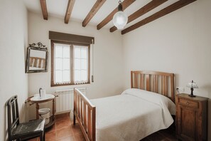 3 bedrooms, iron/ironing board, bed sheets - Country House 'Fermina A' (Autillo de Campos Palencia)