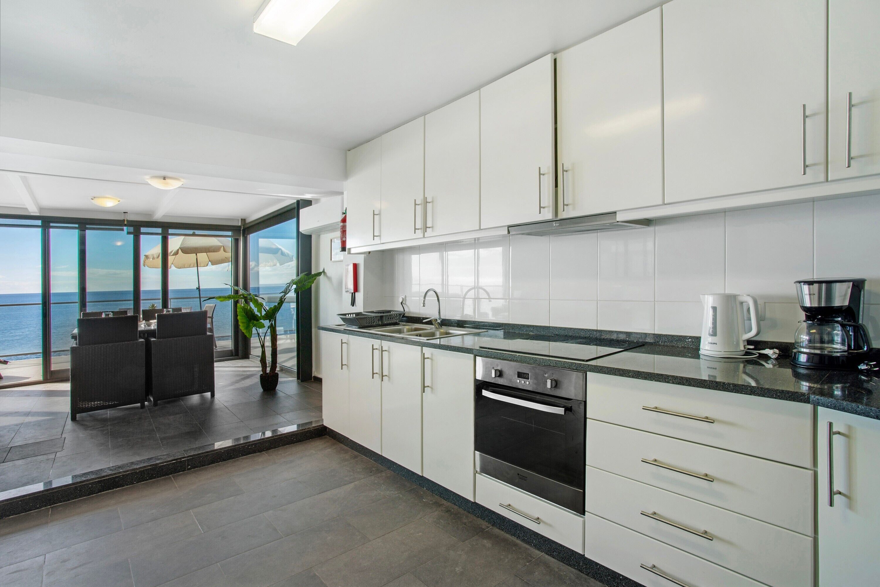 Fridge, microwave, oven, coffee/tea maker