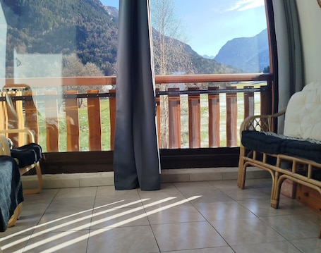 内装. Studio 'Grand Serre' with Lake View and Private Terrace