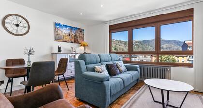 Apartment 'Comarca Del Sella' with Mountain View and Wi-Fi