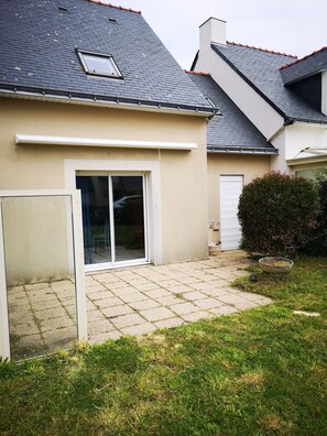 Exterior detail - Holiday Home 'Ker Pica' with Private Terrace, Private Garden and Wi-Fi (Le Croisic)