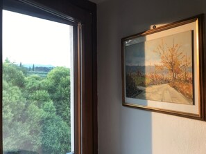 Interior - Apartment 'Bella' with Mountain View and Wi-Fi (Polpenazze del Garda)