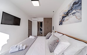 2 bedrooms, iron/ironing board, travel crib, free WiFi