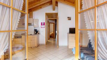 Kühlschrank, Herdplatte, Geschirrspüler