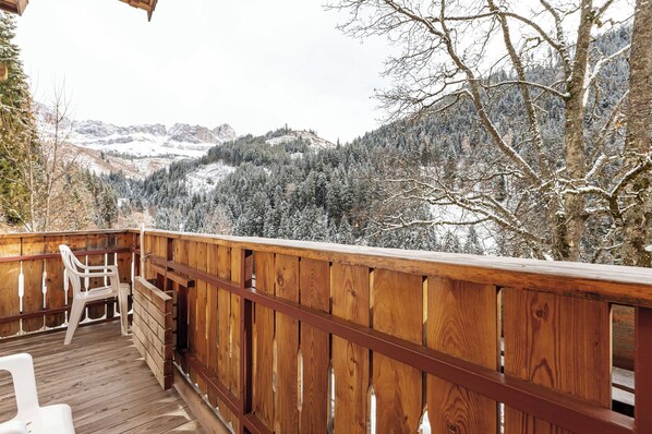 Property grounds - Apartment 'Heinzenhof 3' with Mountain View, Shared Garden and Wi-Fi (Welschnofen)