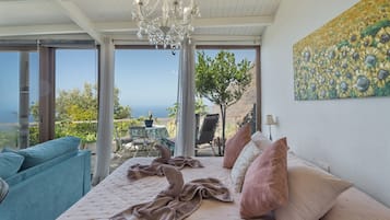 1 slaapkamer, een strijkplank/strijkijzer, gratis wifi, beddengoed