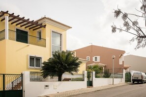 Exterior - Holiday Home 'Laguna Formosa' with Private Terrace, Wi-Fi and Air Conditioning (Faro)
