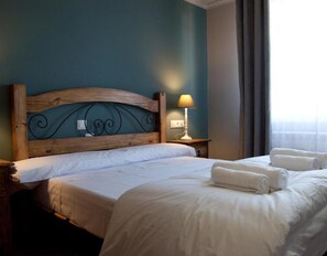 5 chambres, accès au Wi-Fi (inclus), literie fournie