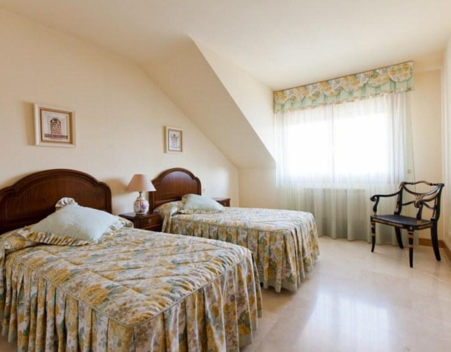 7 habitaciones, wifi gratis y ropa de cama 