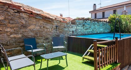Casa rural 'Abuela Herminia' con piscina privada, terraza privada y Wi-Fi