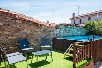 Country House 'Abuela Herminia' with Private Pool, Private Terrace and Wi-Fi