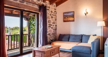 Country House 'Abuela Herminia' with Private Pool, Private Terrace and Wi-Fi