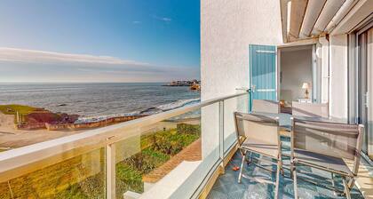 Lovely apartment in Royan with house sea view
