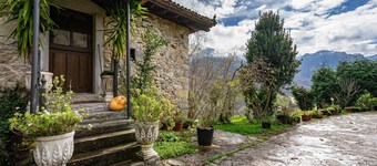 Country House 'La Casa De La Torre' with Mountain View, Private Terrace and Wi-Fi