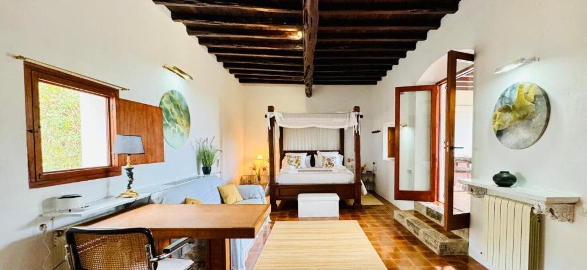 6 slaapkamers, een strijkplank/strijkijzer, gratis wifi, beddengoed