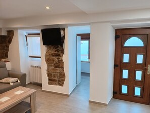 Interior - Holiday Home 'Relajación Frente Al Mar' with Sea View (Lastres)