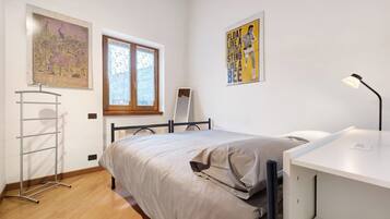 2 chambres, fer et planche Ă repasser, Wi-Fi gratuit, draps fournis