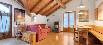 Appartement 'Carla, Strembo' avec balcon et Wi-Fi