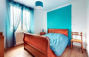 3 soverom, strykejern/-brett og reiseseng for barn