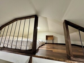 1 Schlafzimmer, Reisekinderbett, kostenloses WLAN, Bettwäsche
